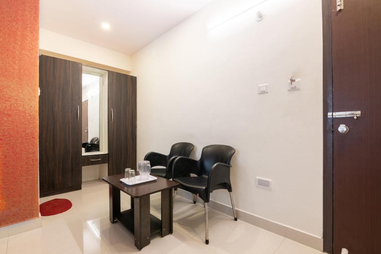 Hotel Oyo 13594 Mathrushree Residency à Bangalore Extérieur photo