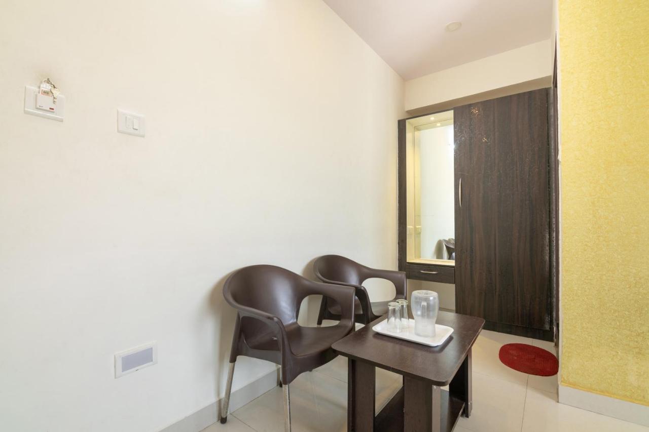 Hotel Oyo 13594 Mathrushree Residency à Bangalore Extérieur photo