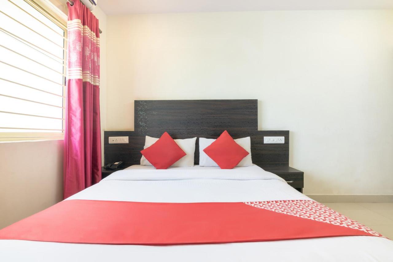 Hotel Oyo 13594 Mathrushree Residency à Bangalore Extérieur photo